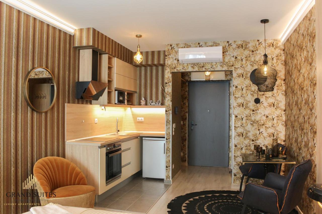 Grand Suites Corvin Будапеща Екстериор снимка