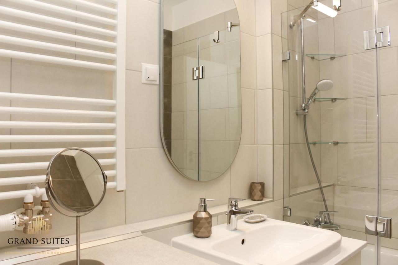 Grand Suites Corvin Будапеща Екстериор снимка