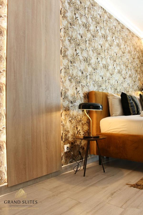 Grand Suites Corvin Будапеща Екстериор снимка